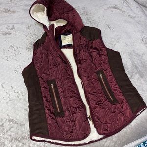 Maroon puffer vest w/ hoodie
